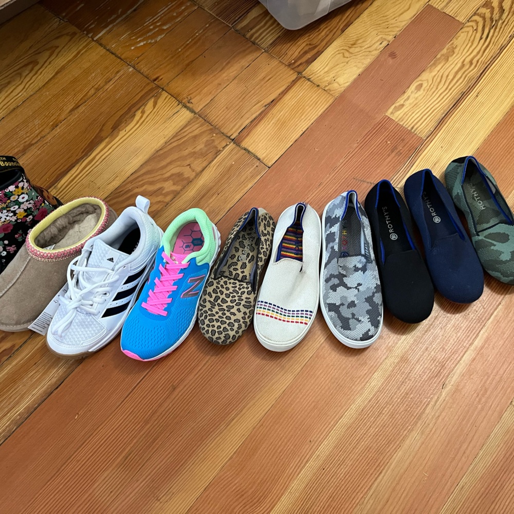 Shoes - girls size 2 brand new